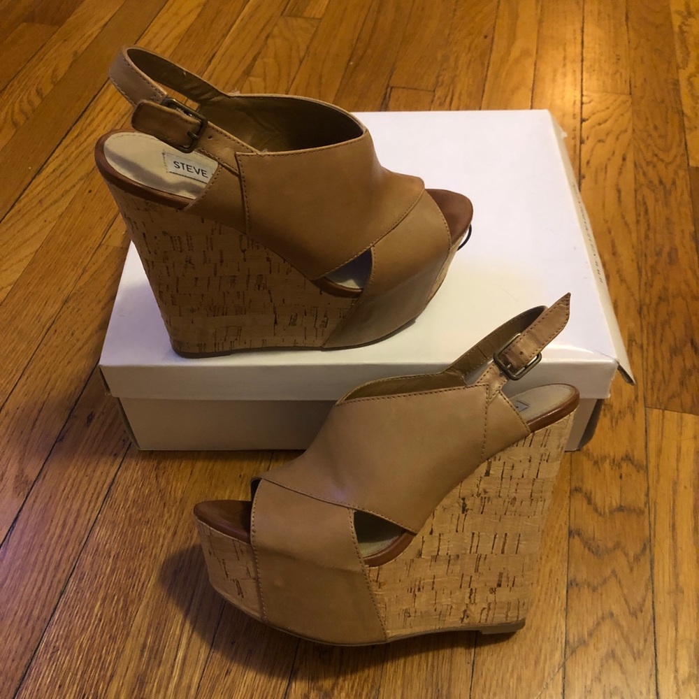 Steve Madden writer cognac leather wedges